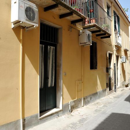 Casa Salonia Apartman Noto Kültér fotó